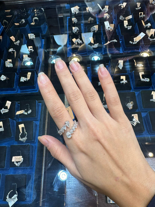 3 carat rolling ring size 51. 1.5ct (IGI VS1 F)+ 0.5ct toi et moi ring size 50. Lab diamond. White gold18karat