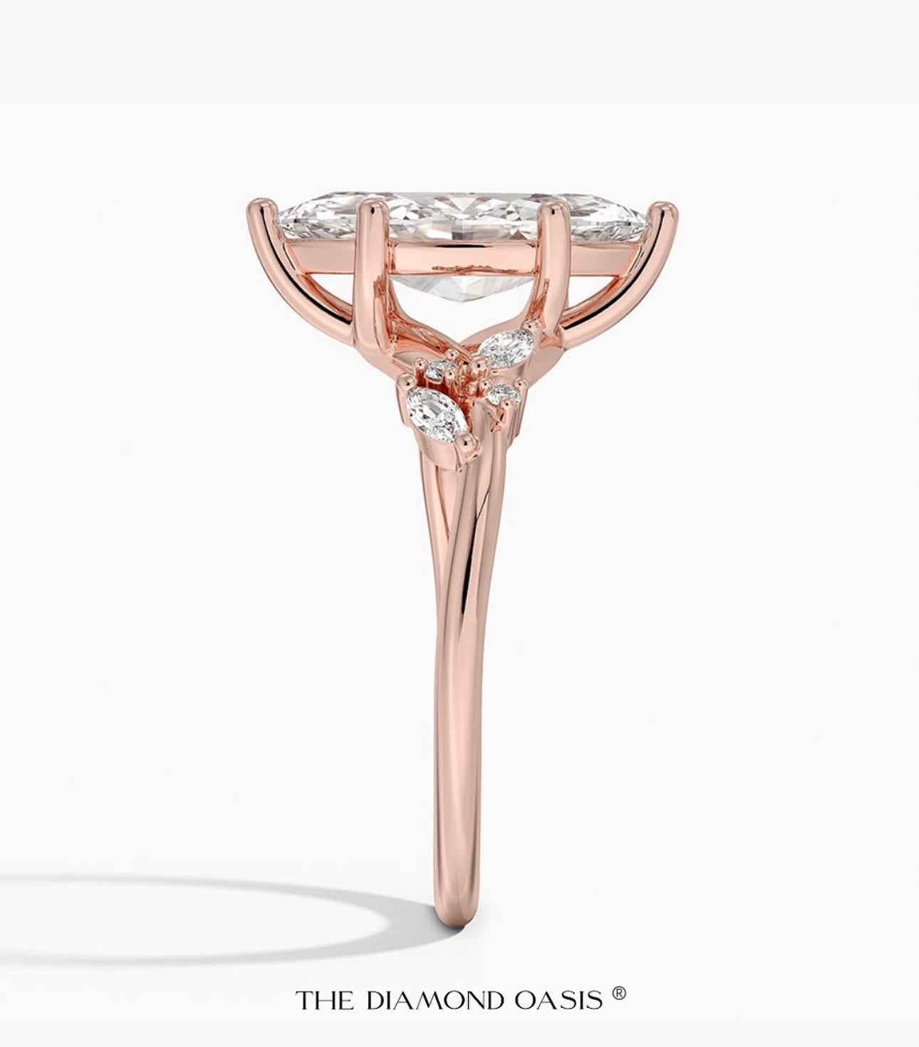 1.5 carat marquise IGI certified lab diamond VS1 F + 0.4 carat side diamond. Gold 18karat band