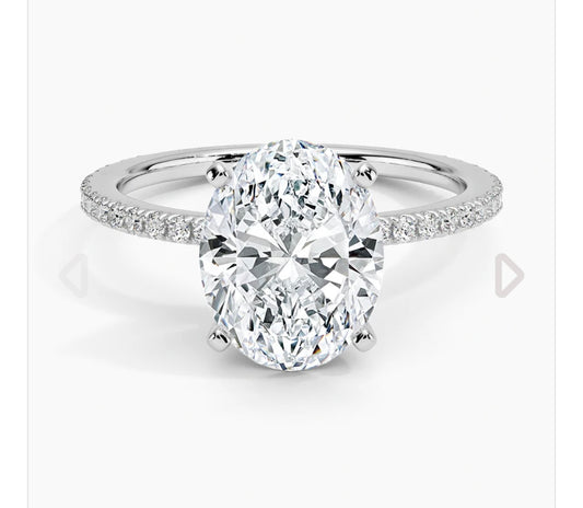 2.5 carat oval IGI certified lab diamond VS1 F; white gold18karat; ring size 16mm; 2mm band;