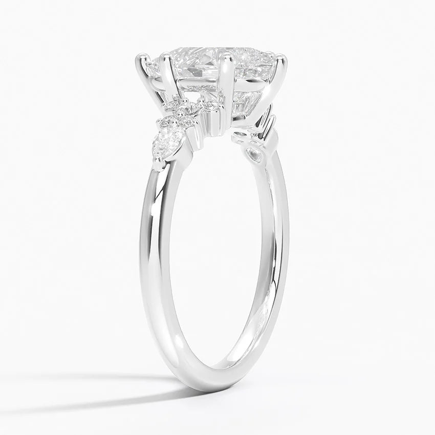 ecomposer-view with diamond shape-pear, ecomposer-size-1.5-ct, ecomposer-metal type-white-gold-18k