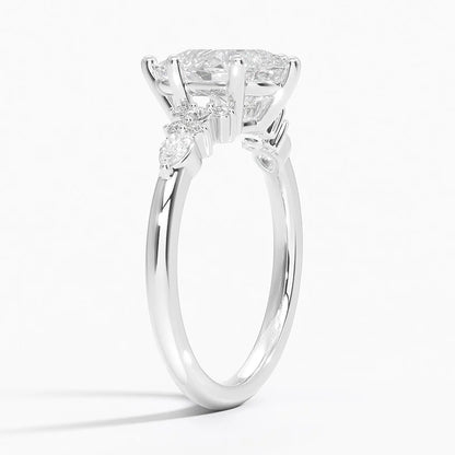 ecomposer-view with diamond shape-pear, ecomposer-size-1.5-ct, ecomposer-metal type-white-gold-18k