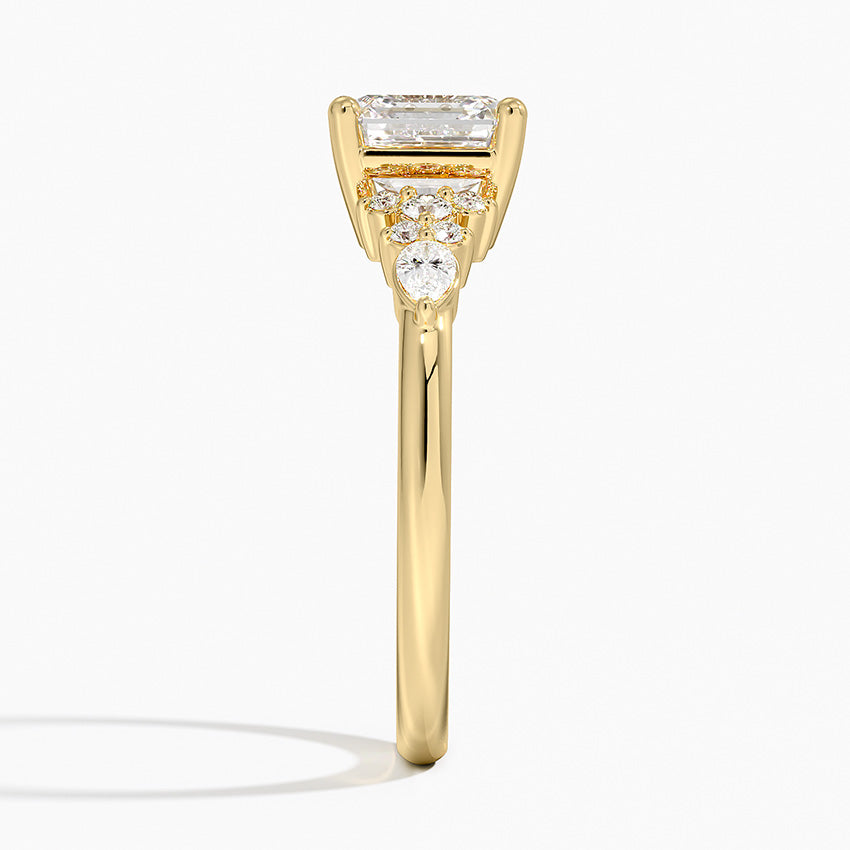 ecomposer-view with diamond shape-asscher, ecomposer-size-1.5-ct, ecomposer-metal type-yellow-gold-18k