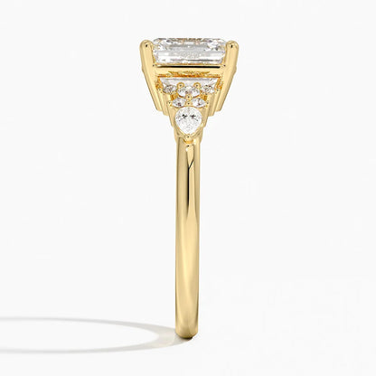 ecomposer-view with diamond shape-asscher, ecomposer-size-2-ct, ecomposer-size-2.5-ct, ecomposer-size-3-ct, ecomposer-metal type-yellow-gold-18k