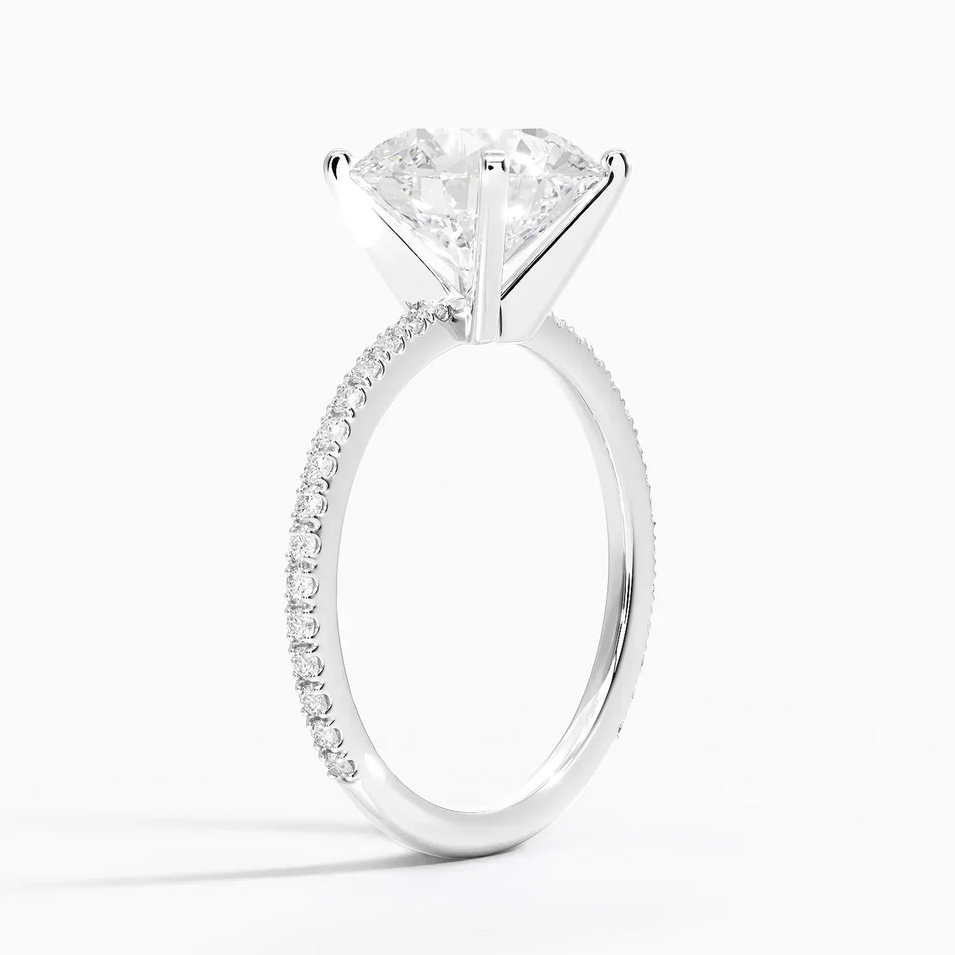 3 carat round IGI certified lab VS1 F. White gold 18karat. Size 5.5