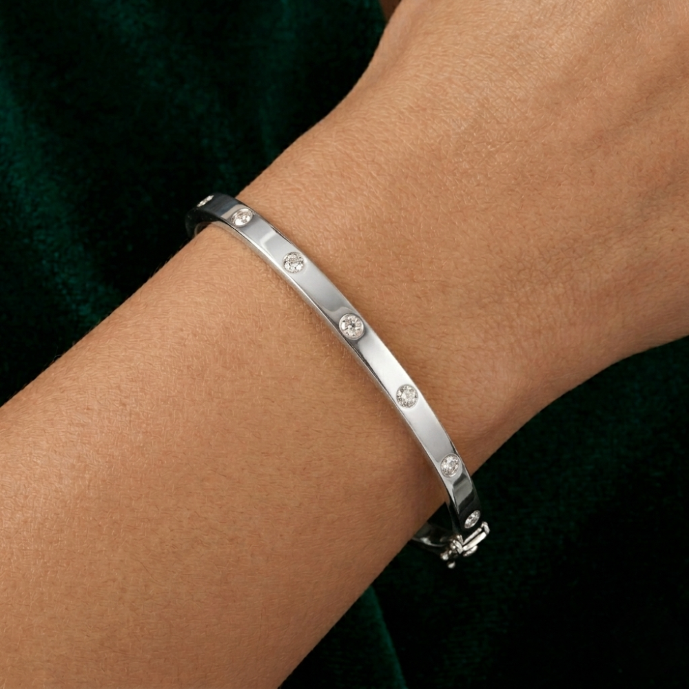 Astoria Round Flush Set Lab Diamond ( 1 ct. tw) Bangle Bracelet 18K Gold