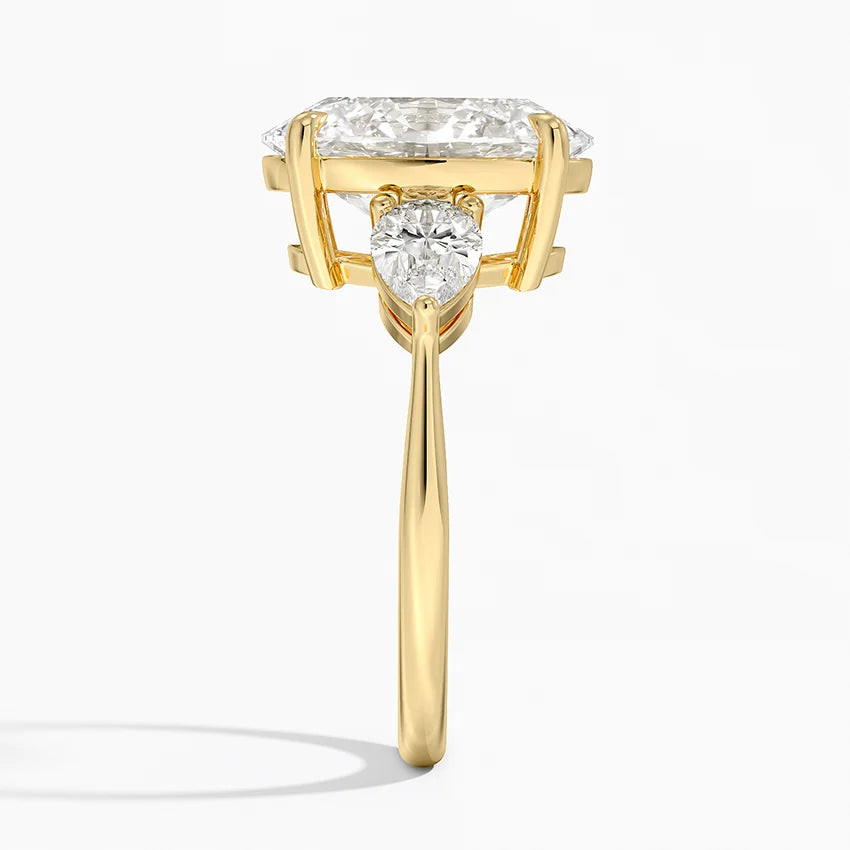 ecomposer-view with diamond shape-oval, ecomposer-metal type-yellow-gold-18k