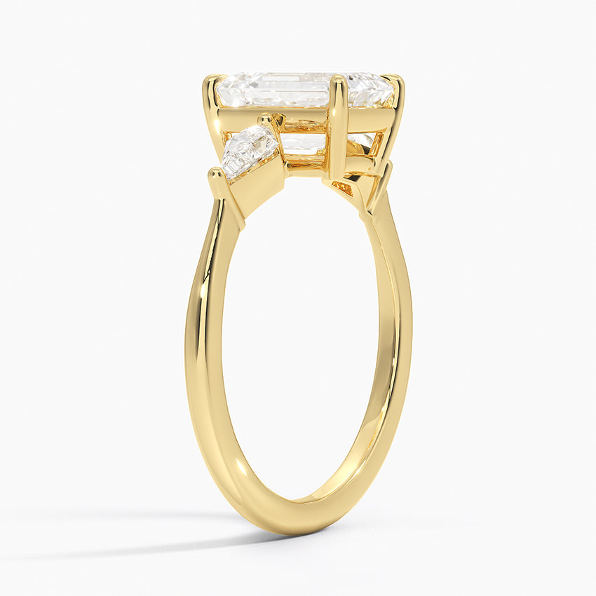 ecomposer-view with diamond shape-emerald,ecomposer-size-1.5-ct,ecomposer-metal type-yellow-gold-18k