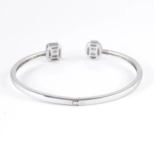 Bracelet | White Gold | Cuff | Oval & Emerald | 0.85 ct