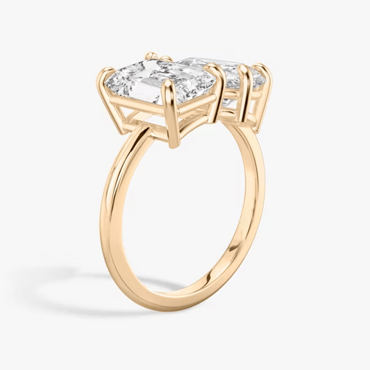 ecomposer-view with diamond shape-emerald-and-pear,ecomposer-metal type-rose-gold-18k
