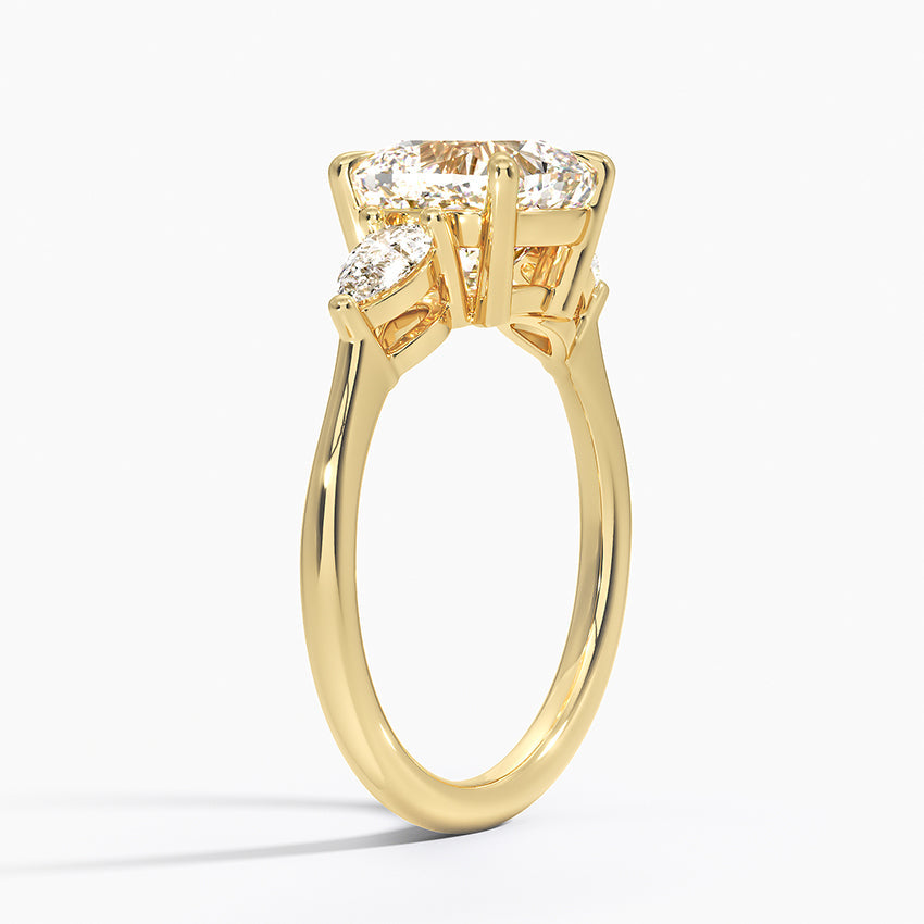 ecomposer-view with diamond shape-cushion,ecomposer-size-2.5-ct,ecomposer-metal type-yellow-gold-18k