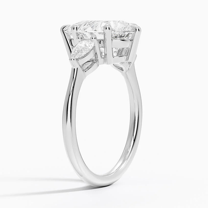 ecomposer-view with diamond shape-pear, ecomposer-metal type-white-gold-18k