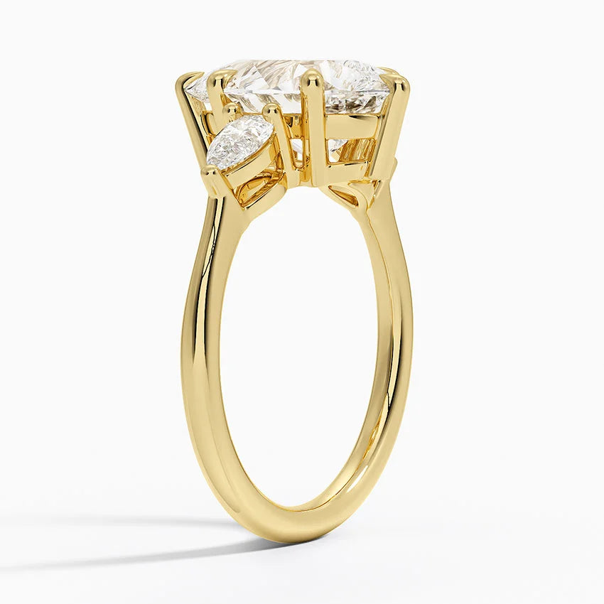 ecomposer-view with diamond shape-pear, ecomposer-metal type-yellow-gold-18k